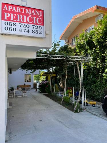 Das Gebäude in dem sich das Aparthotel befindet