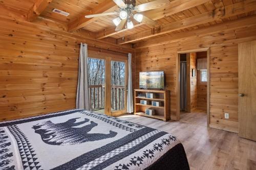 Cozy family friendly Cabin with hot tub, near Gatlinburg, Pigeon Forge, Dollywood photo 17