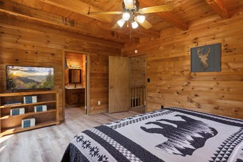Cozy family friendly Cabin with hot tub, near Gatlinburg, Pigeon Forge, Dollywood photo 18