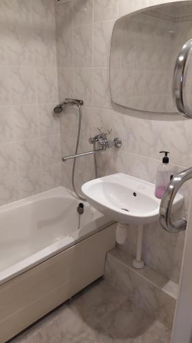 Ένα μπάνιο στο Flat