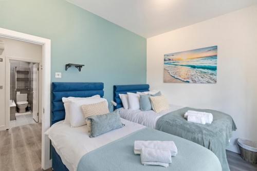 Gallery image of Rose Suite Camden Town 3 Bedroom Sleeps 11 in London