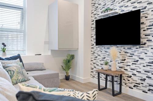 Gallery image of Rose Suite Camden Town 3 Bedroom Sleeps 11 in London