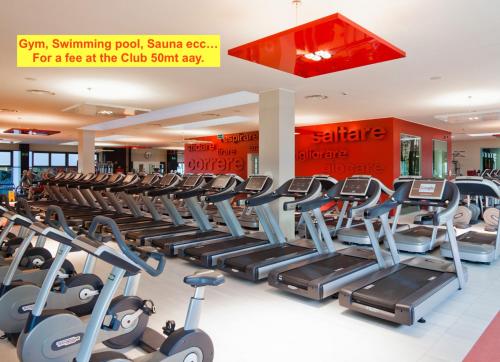 Corso Como New Building Apartment tesisinde fitness merkezi ve/veya fitness olanakları