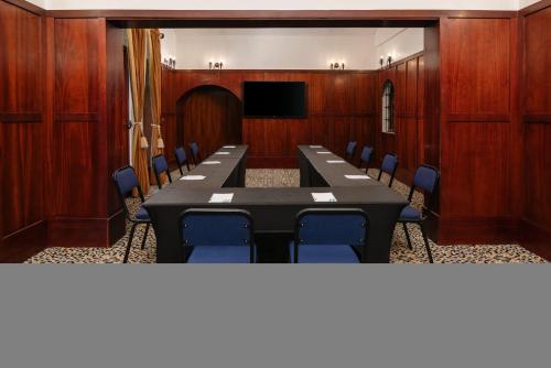 Holiday Inn - Johannesburg Sunnyside Park by IHGにあるビジネスエリアまたは会議室