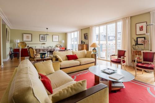 Veeve - High Sophistication