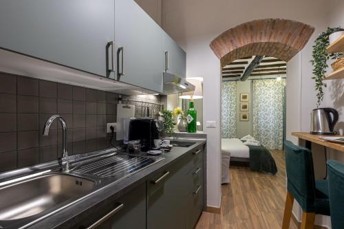 Rome as you feel - Piazza dei Satiri apartments