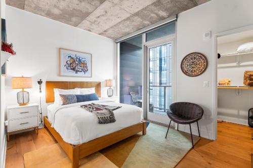 Postel nebo postele na pokoji v ubytování Austin Condo Hotel