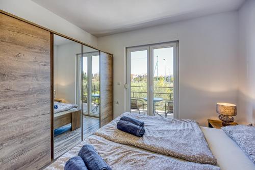 App Moela near the beach