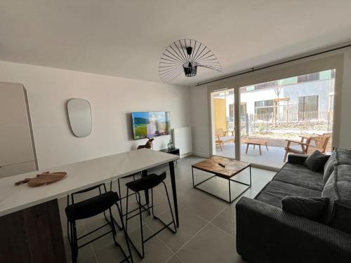 Pépite Suites - REFUGE EN VILLE - Appart Cosy avec Garage privé