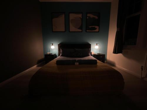 Katil atau katil-katil dalam bilik di Modern Sea View Apartment