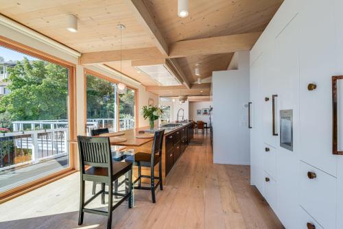 a kitchen and dining room with a table and chairs at Sausalito Oasis - 3 Mi to Golden Gate Bridge! in Sausalito