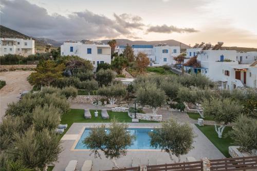 La alberca dentro o cerca de Sunset Paros Naousa