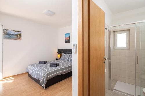Sunshine Suites