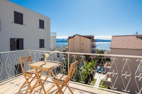 Sunshine Suites
