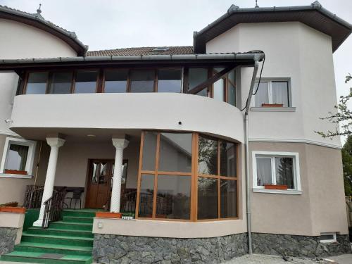 Gallery image of Pensiunea Crown Royal in Alba Iulia
