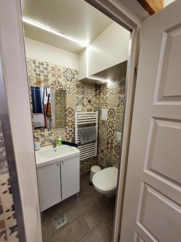 Een badkamer bij Treestyle Apartments