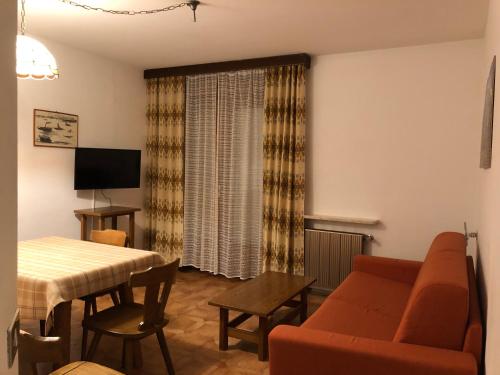 Μια τηλεόραση ή/και κέντρο ψυχαγωγίας στο CASA PINUCCIA APPARTAMENTO OVEST