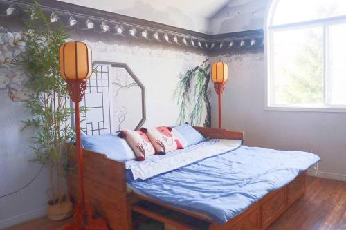 Posteľ alebo postele v izbe v ubytovaní A comfortable and fun place, perfect location!