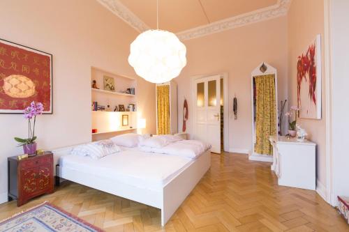Gallery image of Deutsche Messe Zimmer - Private Apartments & Rooms Hannover City - room agency in Hannover
