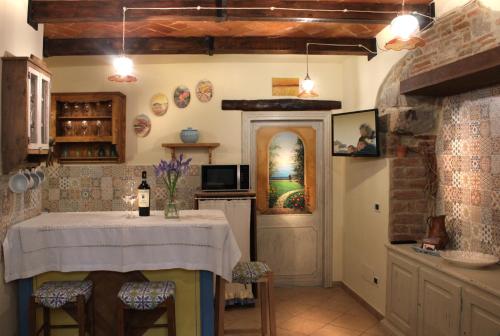 Dapur atau dapur kecil di La Reginetta Holiday Home