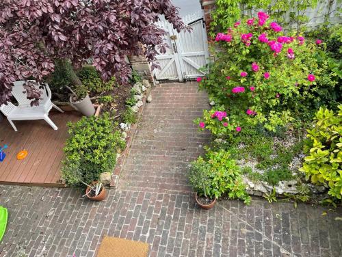 Φωτογραφία από το άλμπουμ του Maison mer, jardin, plage, forêt σε Villerville