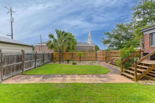 Zahrada ubytování 3BR Brick Cottage-Mins to USC