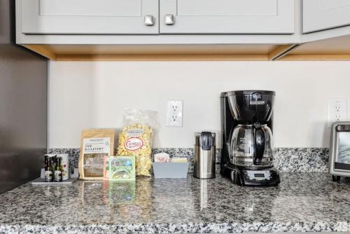 Παροχές για τσάι/καφέ στο WeCo Duplex -8 BR- Sleeps 16