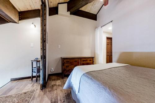 Ένα ή περισσότερα κρεβάτια σε δωμάτιο στο Black Birch