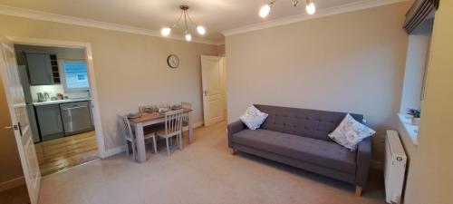 St Albans Apartment tesisinde bir oturma alanı