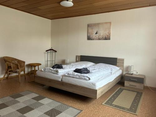 Llit o llits en una habitació de Ferienhaus Nannen