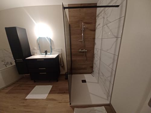 Kúpeľňa v ubytovaní ROUSSEAU LOISON