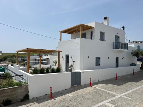 Το κτήριο όπου στεγάζεται  η παραθεριστική κατοικία