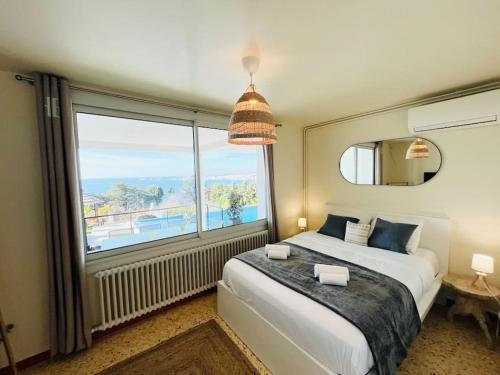 Photo de la galerie de l'établissement Bas De Villa D'exception Vue mer, à Sanary-sur-Mer