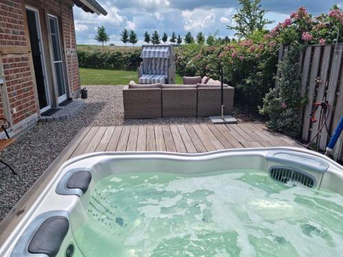 Gemütliches Ferienhaus mit Garten und Grill, Kalkhorst (updated prices