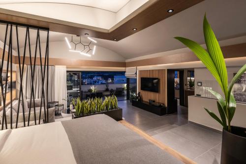 The sand City apartment with Outdoor Hot Tub