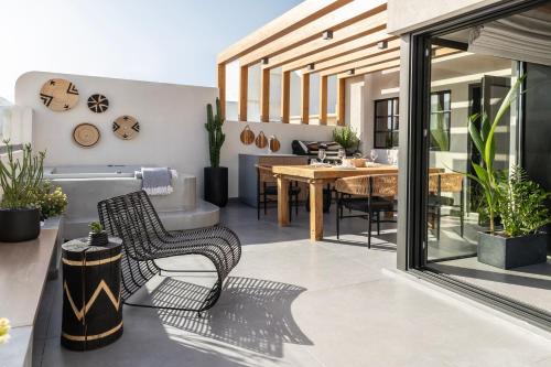 The sand City apartment with Outdoor Hot Tub