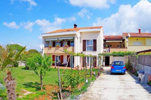 Geräumige Ferienwohnung in Pula mit Gemeinsamem Garten