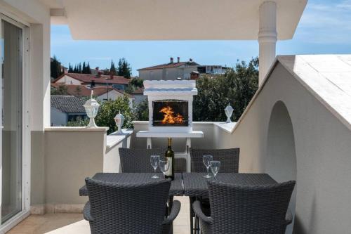 Apartments Donatella -Apt 2- mit Meerblick