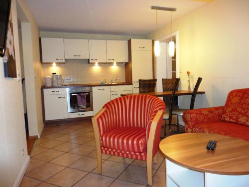 Η κουζίνα ή μικρή κουζίνα στο Hotel Villa Meeresgruss