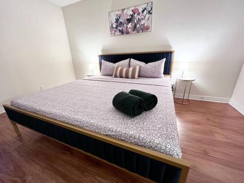 Postel nebo postele na pokoji v ubytování Modern 1 bd apt,SM,free parking