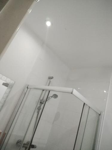 Bathroom sa Deluxe Double Room Cosy and Comfortable FFDBL7