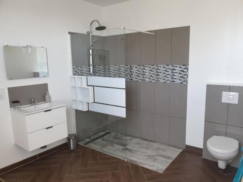 Koupelna v ubytování Logement entier indépendant- 2 à 4 pers - Parking clos - Terrasse