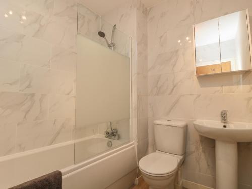 Ένα μπάνιο στο Beach House