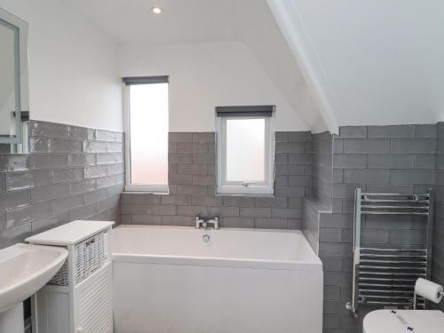 Phòng tắm tại Whitestacks