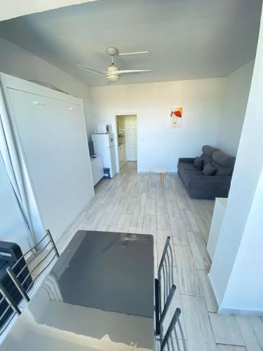 Studio avec Piscine et Parking