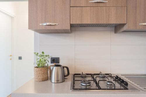 Una cocina o cocineta en Ponente Balcony & Garden by Rent All Como