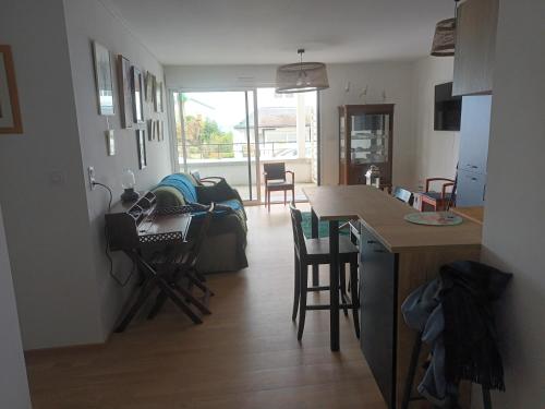 Photo de la galerie de l'établissement Appartement 3 pièces, Carantec centre, à Carantec