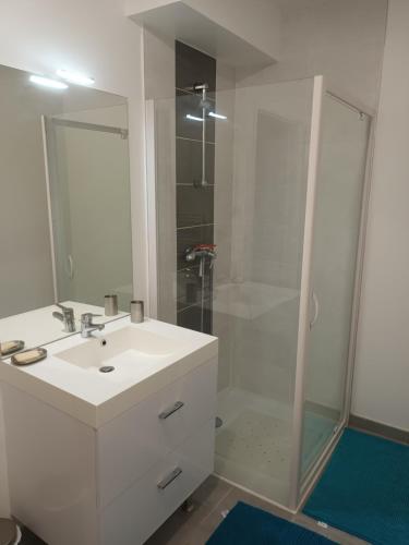 Photo de la galerie de l'établissement Appartement 3 pièces, Carantec centre, à Carantec