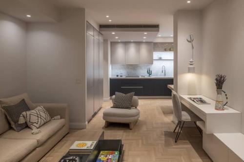 Modern and Stylish Apartment in Kolonaki