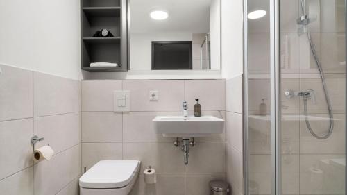 Kamar mandi di SMARTments connect Frankfurt City Ost